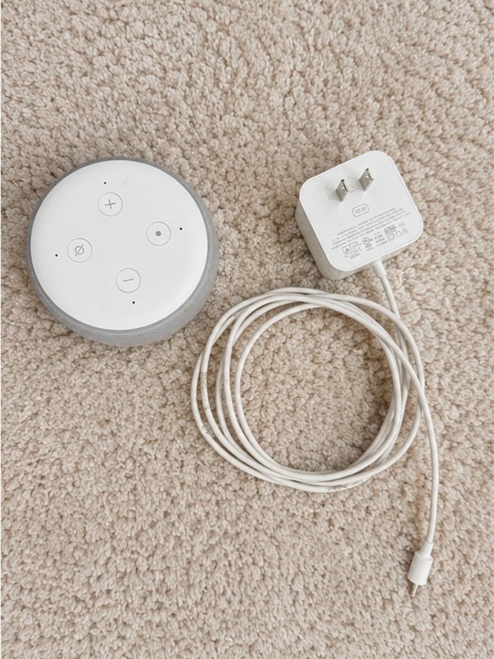 Amazon Echo Dot (3rd Gen) – White/Light Gray + Original Charger